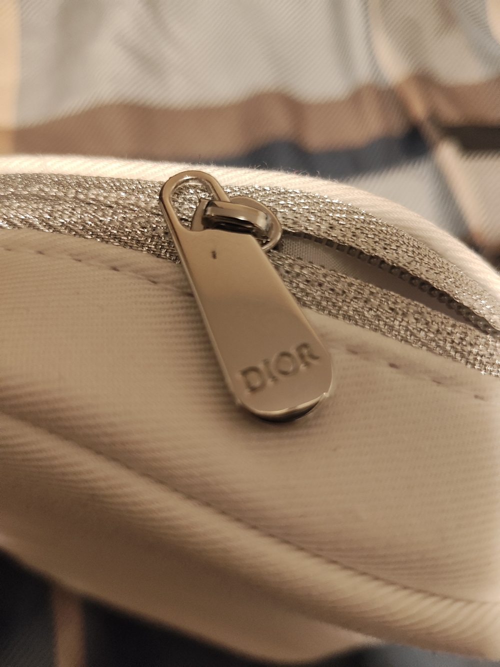 Dior Beauty Cosmetic Bag - Picture 2 of 4